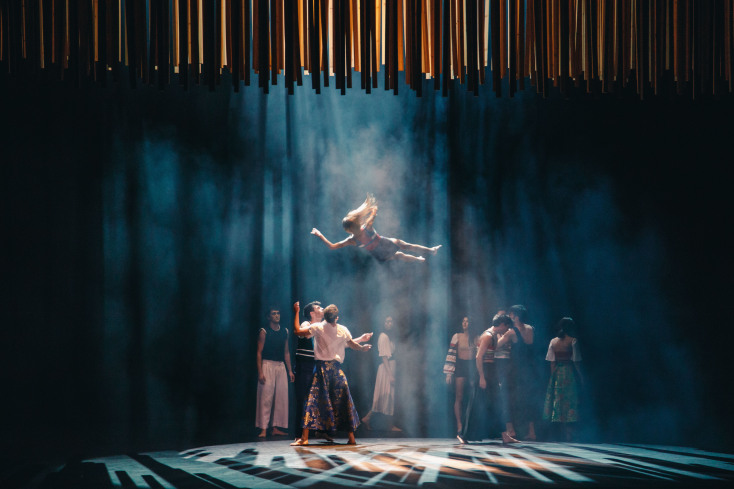 36 Ελληνικοί Χοροί του Νίκου Σκαλκώτα 