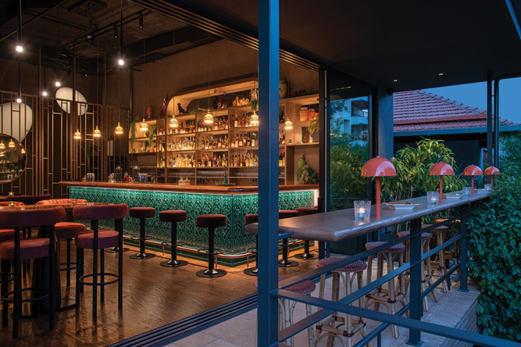 ZEBRA Χουσσέας &amp; Κατριβέσης 