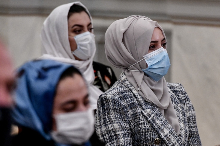 H Πρόεδρος της Δημοκρατίας Κατερίνα Σακελλαροπούλου δέχθηκε γυναίκες βουλευτές, δικαστές και δικηγόρους που έφτασαν στη χώρα μας με τις οικογένειές τους από το Αφγανιστάν, καθ' οδόν προς τον τελικό τους προορισμό. 