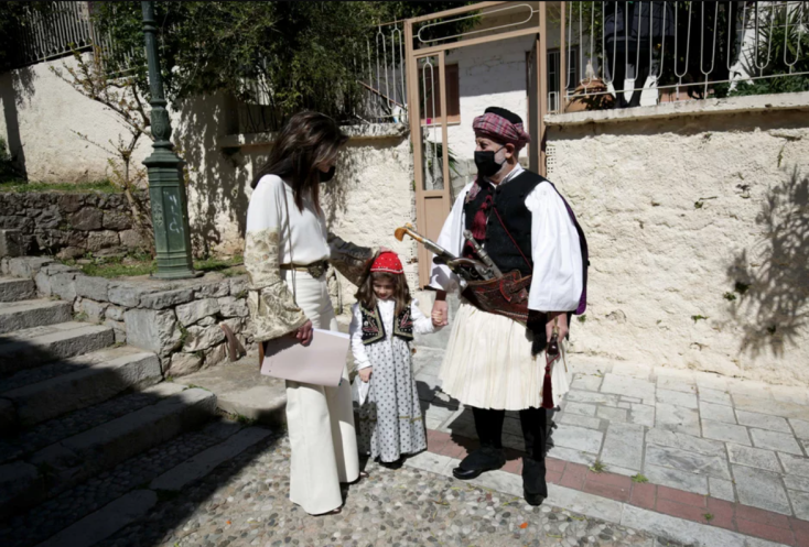 Η Επιτροπή Ελλάδα 2021 βρέθηκε στην Άμφισσα για την απελευθέρωση του Κάστρου των Σαλώνων 