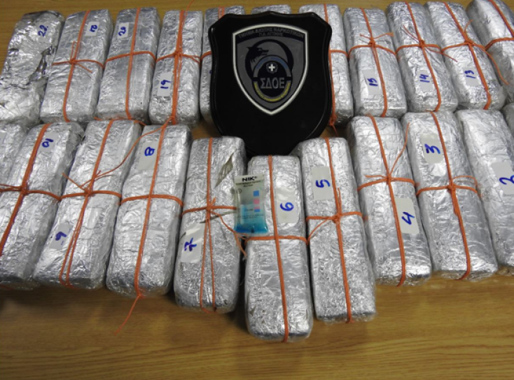 ΣΔΟΕ: Κατάσχεση 13 κιλών κοκαϊνης από τους ελεγκτές του Τμήματος Δίωξης Ναρκωτικών