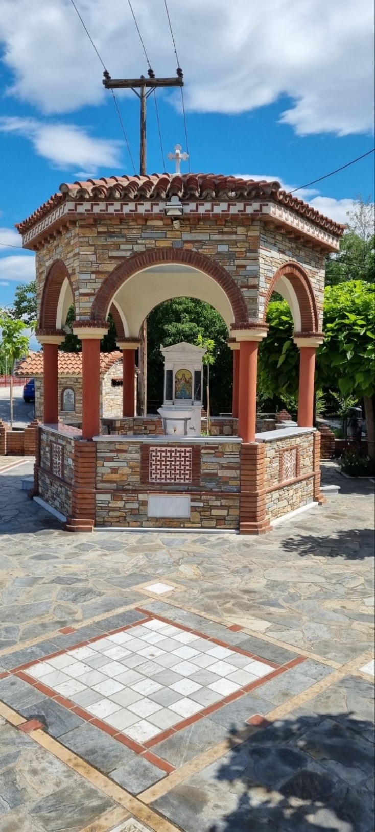 O Ιερός Ναός Μεγαλομάρτυρος Άγιος Γεώργιος Λάρισας