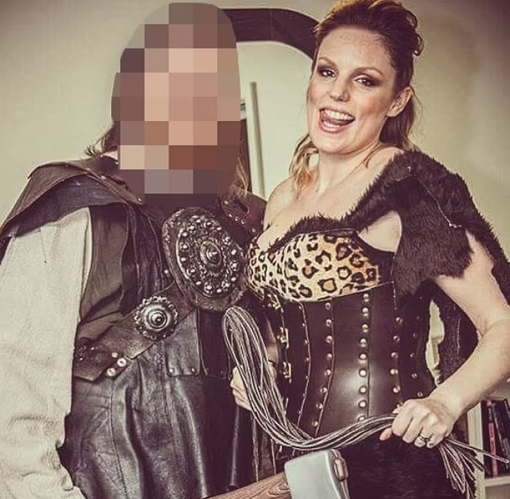Καταδικάστηκε dominatrix στην Αυστραλία: Ο σύντροφός της σκοτώθηκε σε επίθεση που ενορχήστρωσε η ίδια - Διέταξε τον υποτακτικό της να χτυπήσει το θύμα.