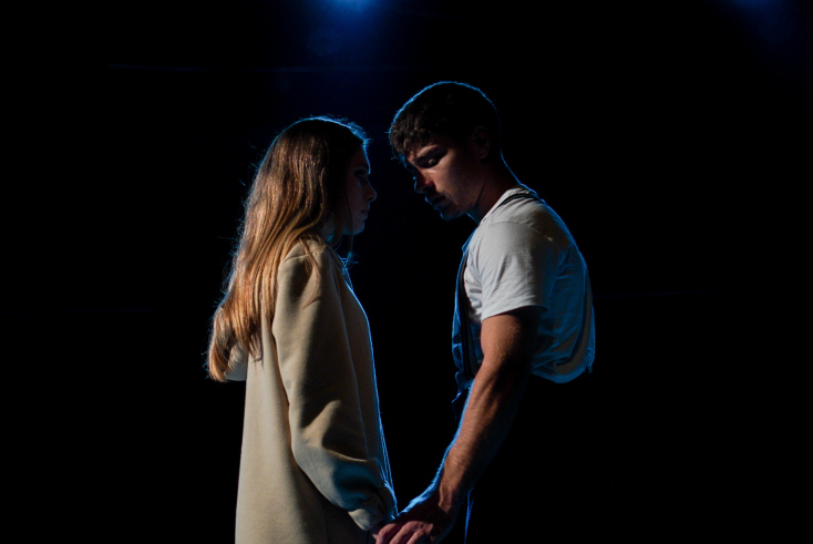 «Φακντ Απ» στο Θέατρο Άλφα © Αλέξανδρος Σκουρλέτης