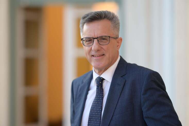 ΠΑΣΟΚ: Ρόζα Βρεττού, Κώστας Χρυσόγονος, Ηλίας Κικίλιας και Παναγιώτης Δημόπουλος στο ευρωψηφοδέλτιο του κόμματος - Τα βιογραφικά τους.