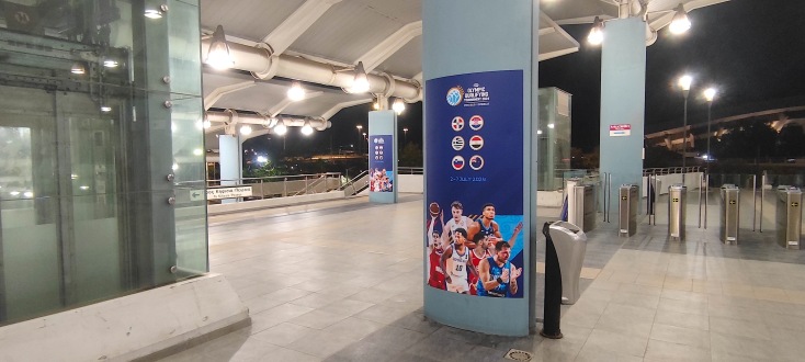 Προολυμπιακό Τουρνουά 2024: Ο σταθμός της Γραμμής 1 Φάληρο «ντύθηκε» στα χρώματα των έξι ομάδων με πρωτοβουλία της ΣΤΑ.ΣΥ