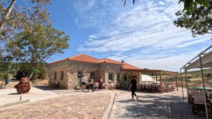 Στον Πολιχνίτο της Λέσβου για λουτρά 