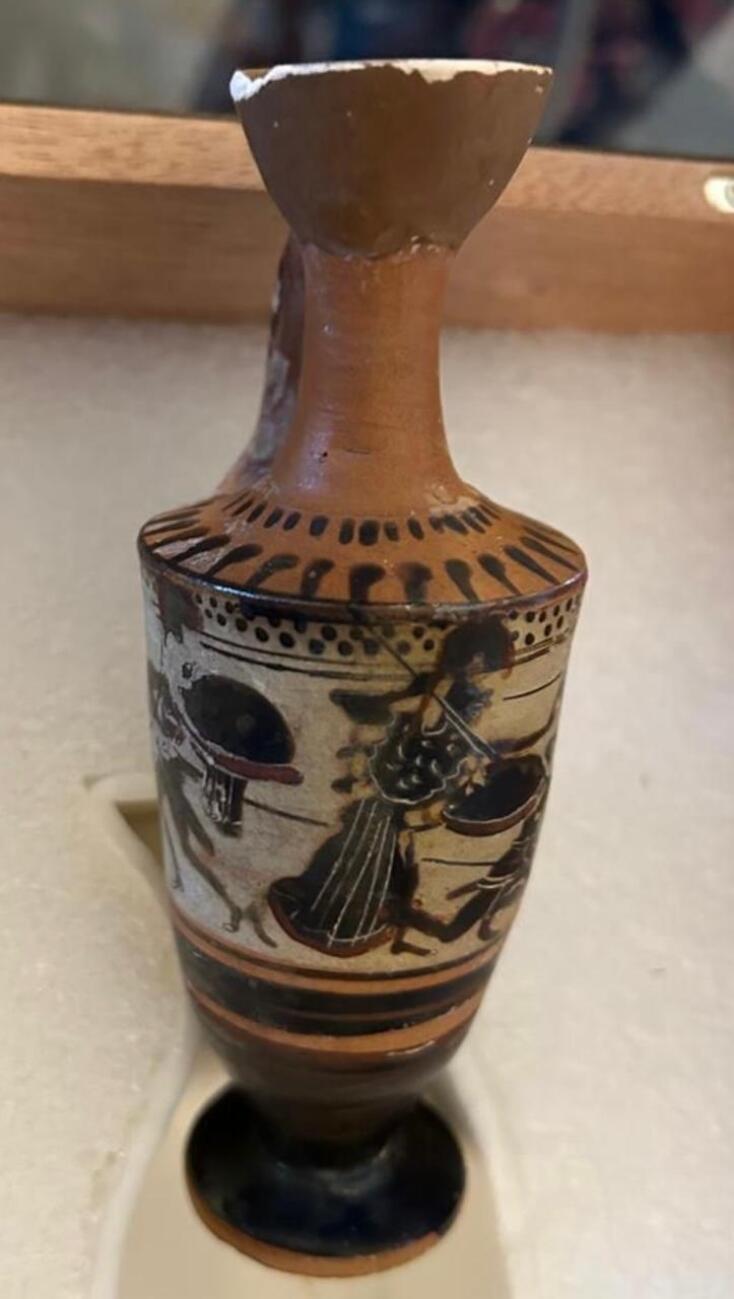 το_αττικο_μελανομορφο_ληκυθιο__υψους_12_εκ_