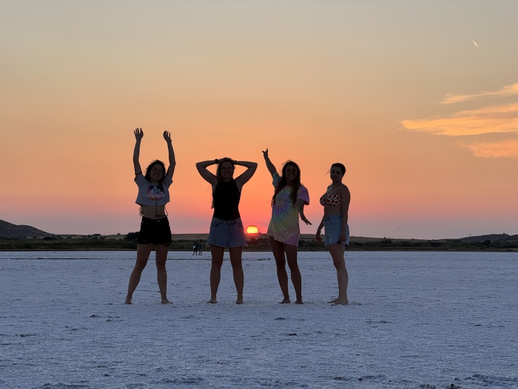Bikini Tribe στη Λήμνο: Γυναικεία Surf Camps με Μαθήματα και Δραστηριότητες