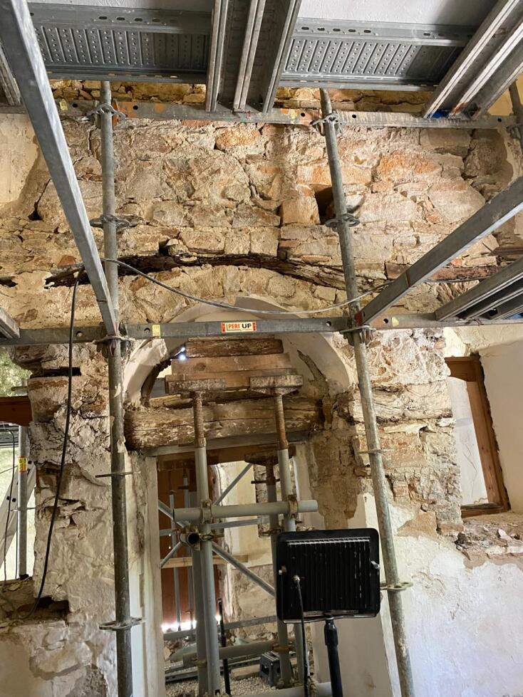 Αυτοψία της Λίνας Μενδώνη σε έργα στη Σάμο