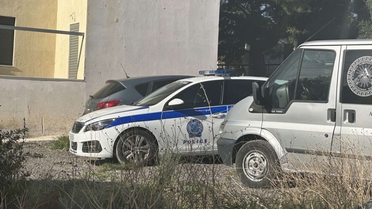 Νέα Πέραμος: Σκότωσε τον 44χρονο με ψαλίδι - Οι συχνοί καβγάδες των αδελφών 