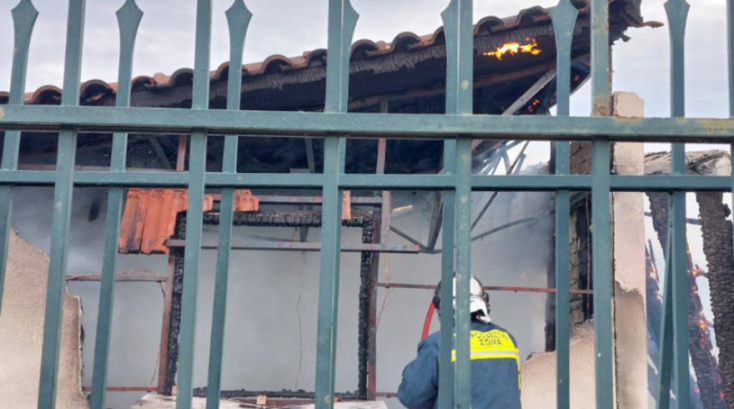 fotia_spiti_rafina_agia_magdalini5