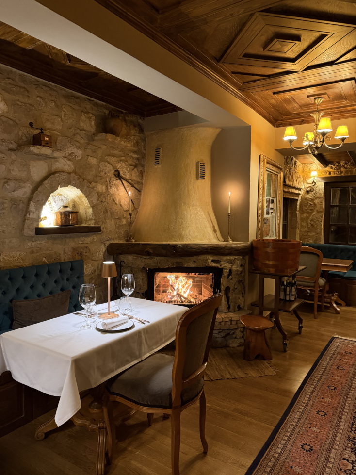 Η σάλα του Εν Δημητσάνη