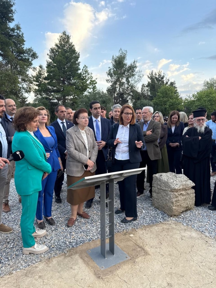 Λίνα Μενδώνη, Ερωφύλλη Κόλλια, Ολυμπία Βικάτου, Διονυσία - Θεοδώρα Αυγερινοπούλου, Άρης Παναγιωτόπουλος, Μιχάλης Κατρίνης