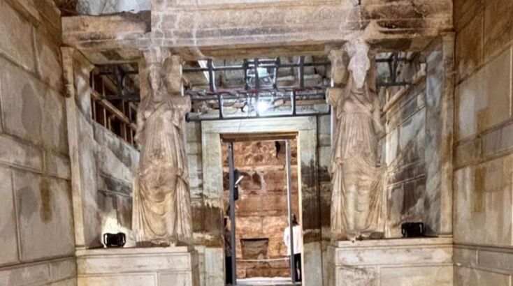 Το ταφικό μνημείο στον Τύμβο Καστά 