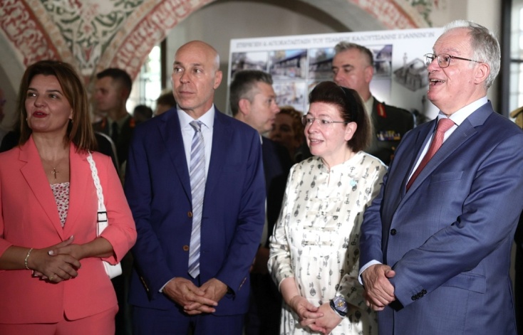 Ο Πρόεδρος της Δημοκρατίας, Κωνσταντίνος Τασούλας, η υπουργός Πολιτισμού, Λίνα Μενδώνη και ο βουλευτής Ιωαννίνων, Γιώργος Αμυράς