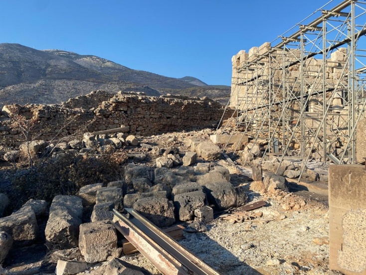 Αυτοψία της Λίνας Μενδώνη στα Αιγόσθενα, στο αρχαίο φρούριο, στα βυζαντινά και μεταβυζαντινά μνημεία