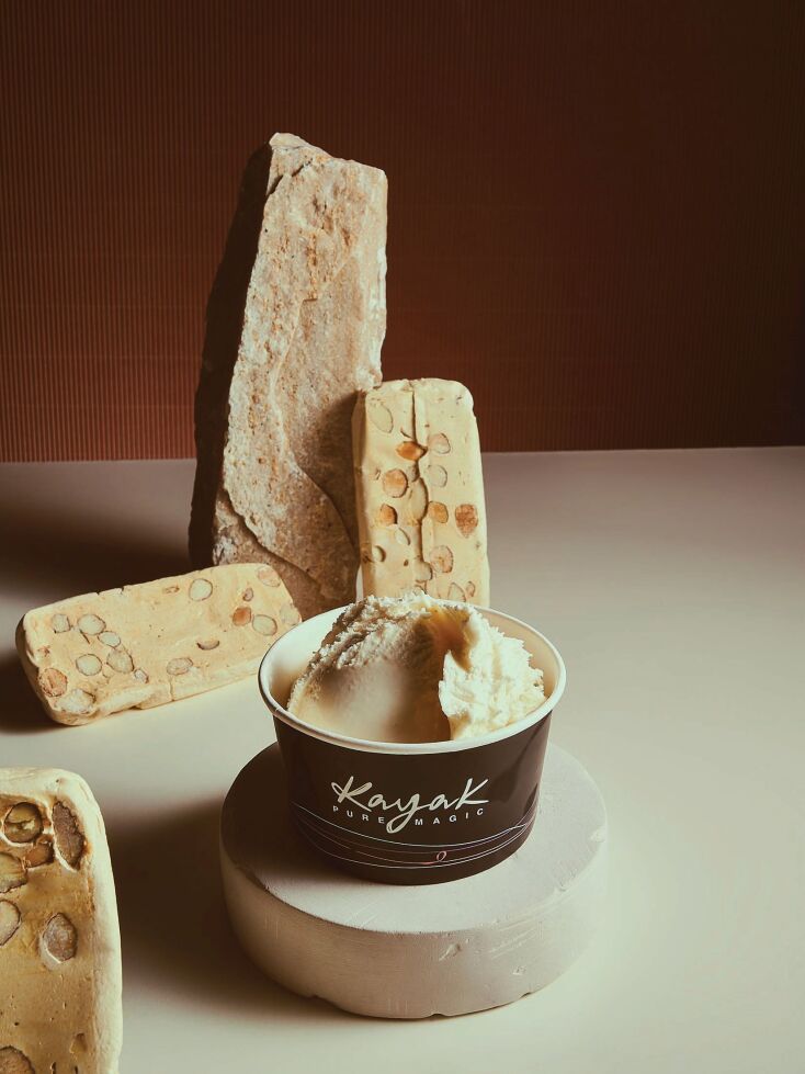 Παγωτό με γεύση Μαντολάτο