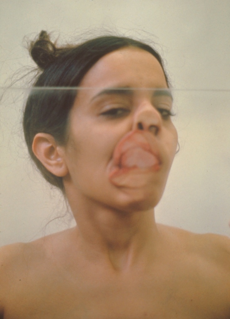 Ana Mendieta. Sans titre (Verre sur empreintes corporelles), 1972. Avec l’aimable autorisation de The Estate of Ana Mendieta Collection, LLC / Galerie Lelong / COLLECTION VERBUND, Vienne.
