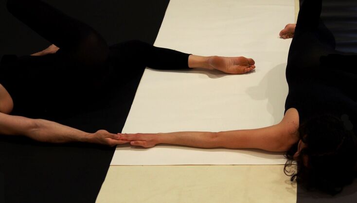 "Συνομιλίες" στην οικία Γιάννη Μόραλη στην Αίγινα