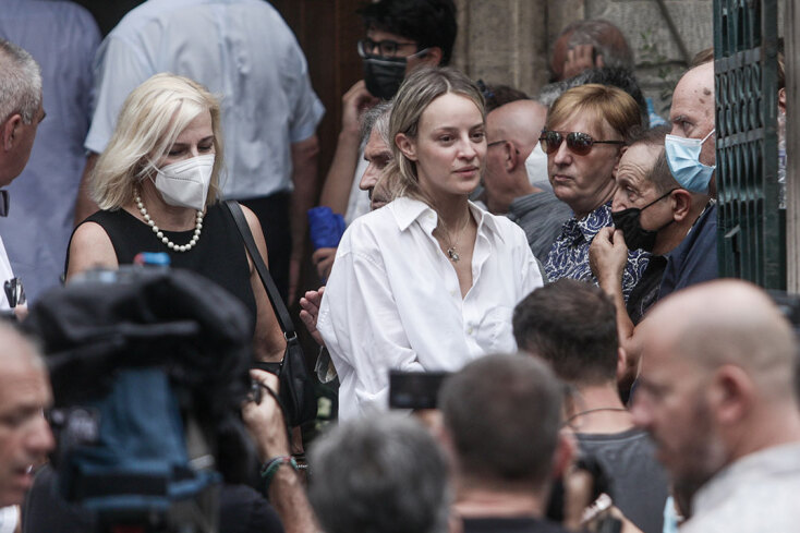 Κηδεία Ρόμπερτ Ουίλιαμς - Η κόρη του Ιλένια