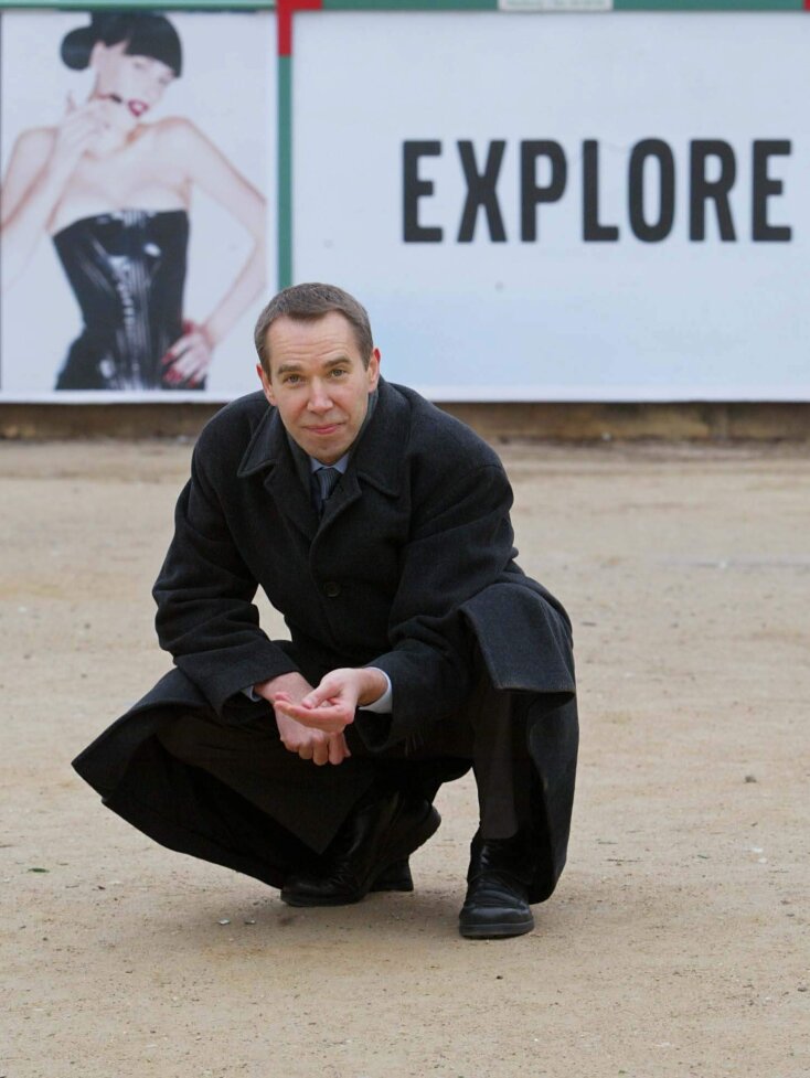 «Πώς να πουλάς αέρα κοπανιστό»: Το άρθρο του γαλλικού περιοδικού Marianne για τον καλλιτέχνη Τζεφ Κουνς και ο διχασμός των κριτικών γύρω από το έργο του.