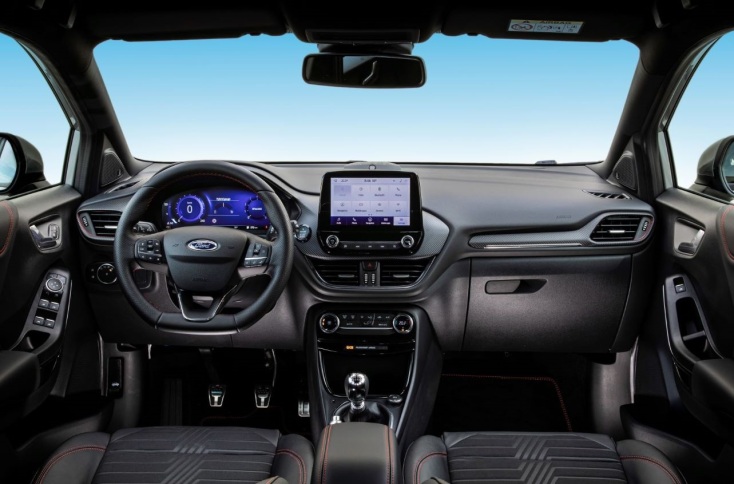 Tο εσωτερικό του Ford Puma mHEV Hybrid 48-Volt. 