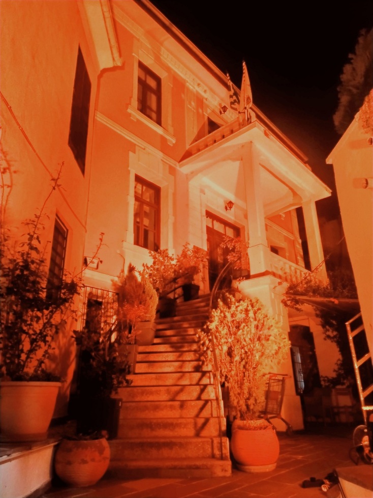 Ο ξενώνας της Ένωσης Κυριών Δράμας - Σπίτι Ανοιχτής ΦΙλοξενίας.