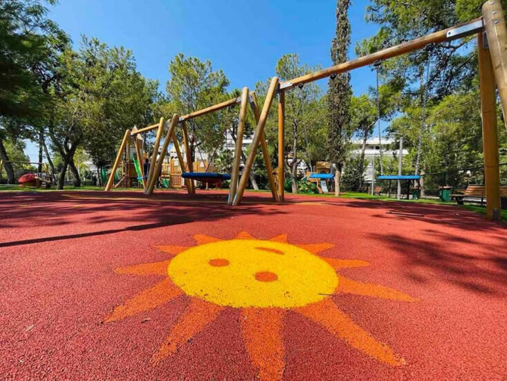 Γλυφάδα: Μια παιδική χαρά υπερπαραγωγή βγαλμένη από παραμύθι