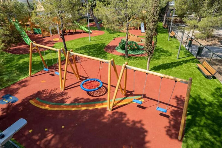 Γλυφάδα: Μια παιδική χαρά υπερπαραγωγή βγαλμένη από παραμύθι