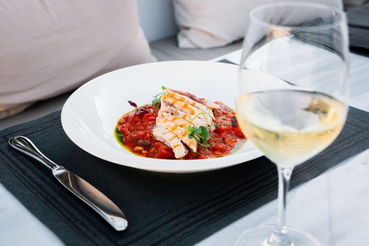 Το Vassilenas Blue στην Αντίπαρο