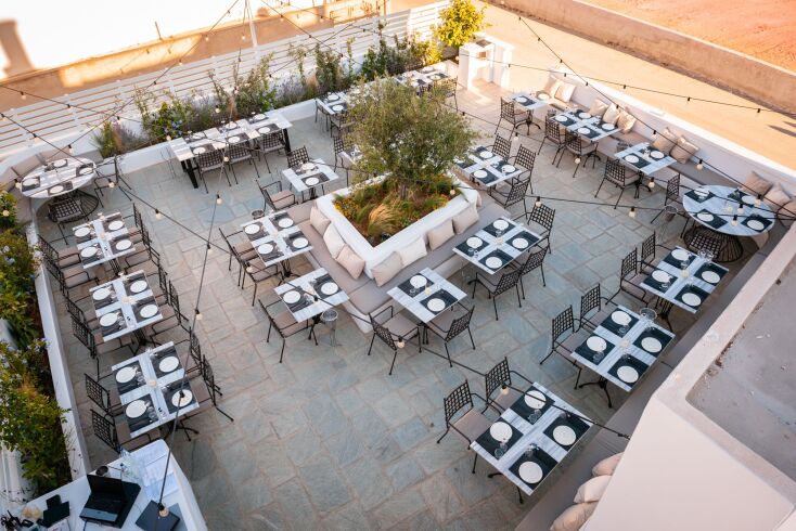 Το Vassilenas Blue στην Αντίπαρο