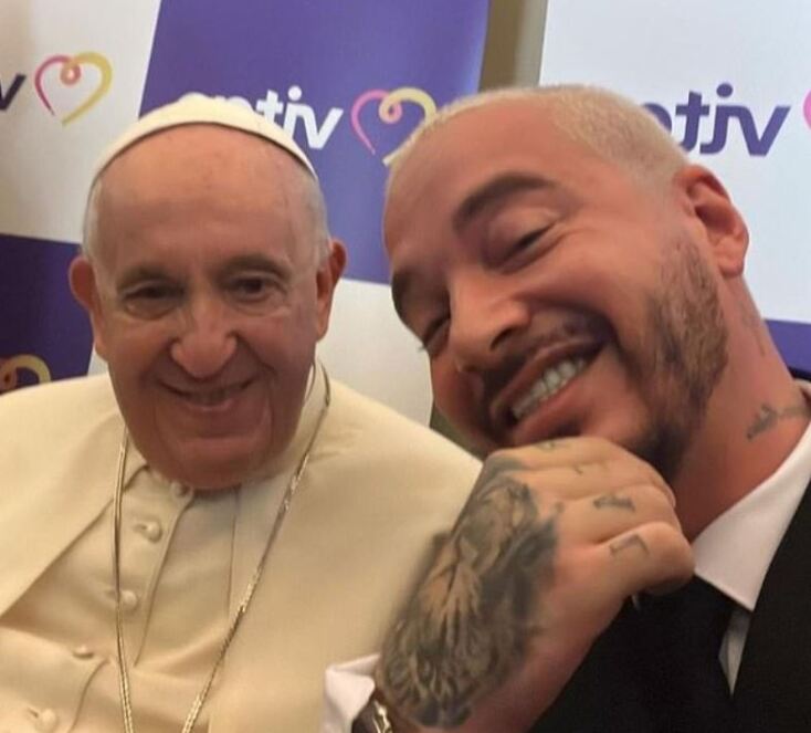 J Balvin και Πάπας Φραγκίσκος έβγαλαν selfie