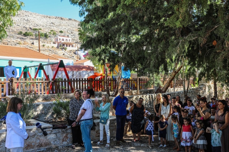 Η Πρόεδρος της Δημοκρατίας, Κατερίνα Σακελλαροπούλου, σε σχολείο στη Χάλκη