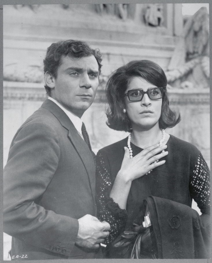 Η Ειρήνη Παπά σε στιγμιότυπο της ταινίας «We Still Kill The Old Way»