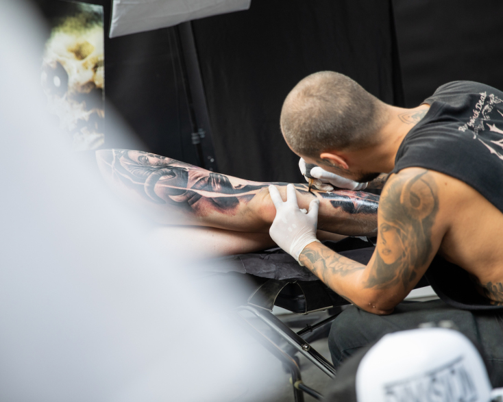 6ο Athens Tattoo Expo: Το τριήμερο 28-30 Οκτωβρίου, 120 από τους καλύτερους tattoo artists της Ελλάδας δίνουν ραντεβού στο Παλιό Αμαξοστάσιο ΟΣΥ στο Γκάζι. 