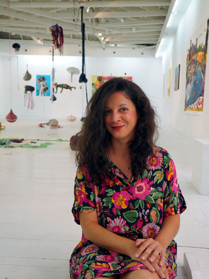 Η εικαστικός Γρηγορία Βρυττιά. 