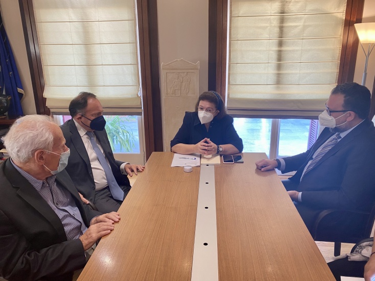 Η συνάντηση της υπουργού Πολιτισμού με τους υπευθύνους του Μεγάρου Μουσικής