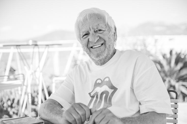 Συνέντευξη: Ο Κώστας Ζουγρής μιλάει για τη μουσική και τη ζωή του, τη συνεργασία και τη σχέση του με τον Γιάννη Πετρίδη, τη δισκογραφία και το ραδιόφωνο.