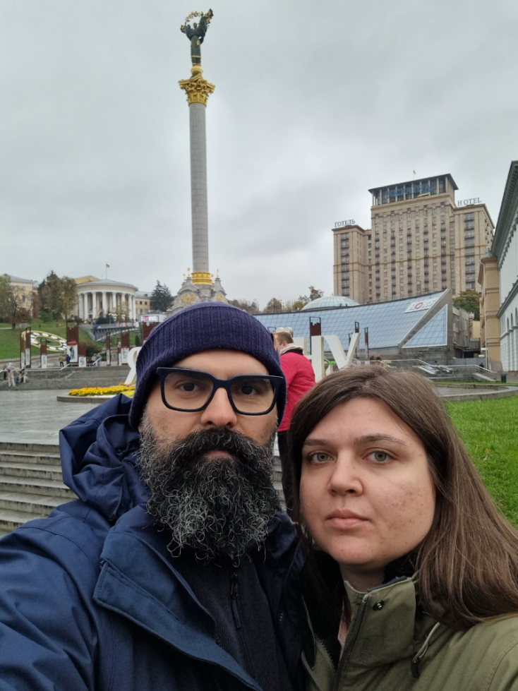 Βασίλης Χρονόπουλος, Τατιάνα Νιφλή: Το ταξίδι δύο Ελλήνων στο Κίεβο