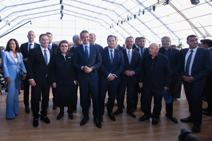 Πραγματοποιήθηκαν τα επίσημα εγκαίνια του έργου της αστικής ανάπλασης στο Ελληνικό - Εικόνες από την υψηλού συμβολισμού εκδήλωση. 