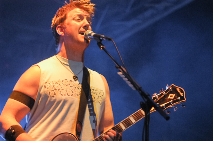 Η συναυλία των Queens Of The Stone Age στην Αθήνα, τον Ιούνιο του 2005, μέσα από σπάνιες εικόνες του Χρήστου Κισατζεκιάν