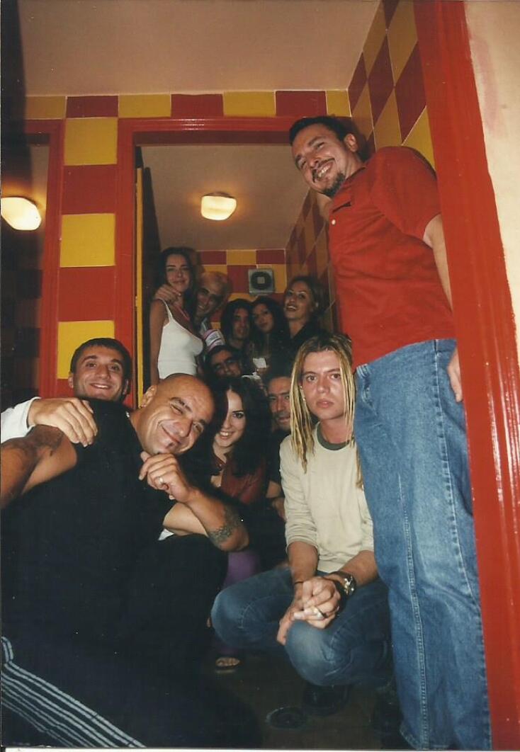 Το crew του κλαμπ το 2000