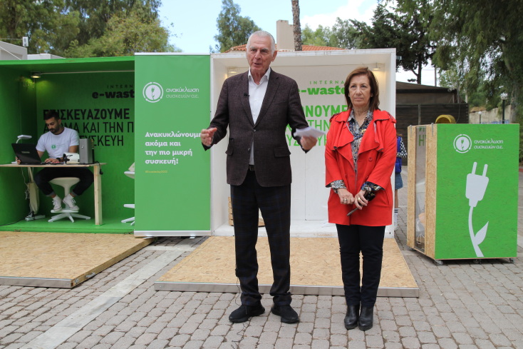 photo_4_δημαρχος_περιστεριου_κ__ανδρεας_παχατουριδης_-_αντιδημαχος_κα__μαιρη_τσιωτα-_μαρκου