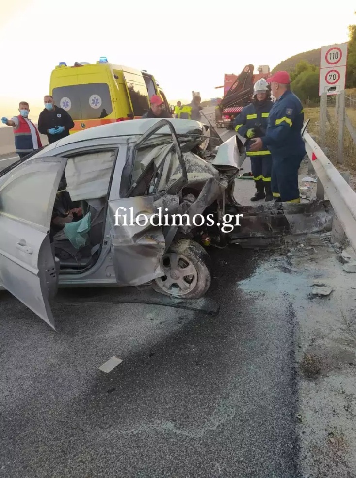Τροχαίο δυστύχημα στον αυτοκινητόδρομο Κορίνθου – Πατρών: Ζευγάρι ηλικιωμένων οι νεκροί, τραυματίστηκε σοβαρά η κόρη τους - Πώς έγινε η θανατηφόρα σύγκρουση.