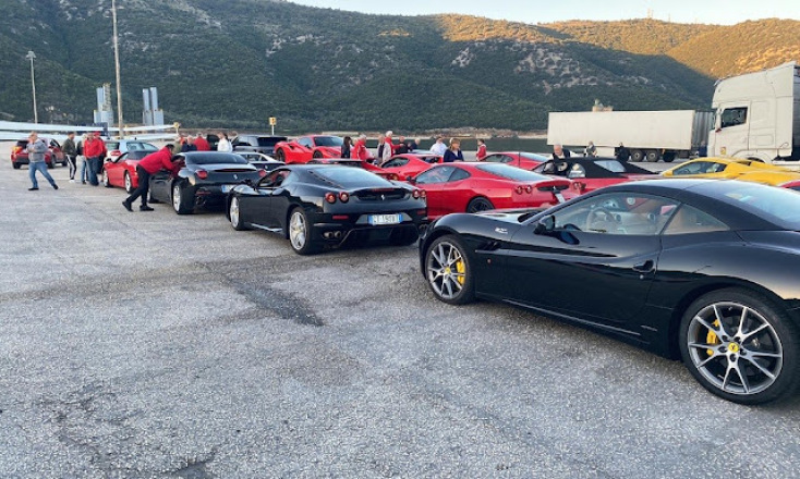 221020083535_ferrari1