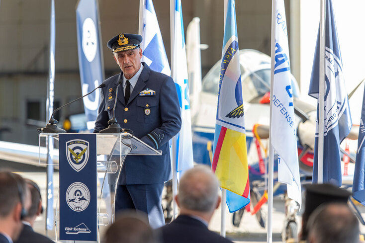 O Υποπτέραρχος (Ι) Γεώργιος Βαγενάς, Διοικητής της Διοίκησης Αεροπορικής Εκπαίδευσης (ΔΑΕ) της Ελληνικής Πολεμικής Αεροπορίας