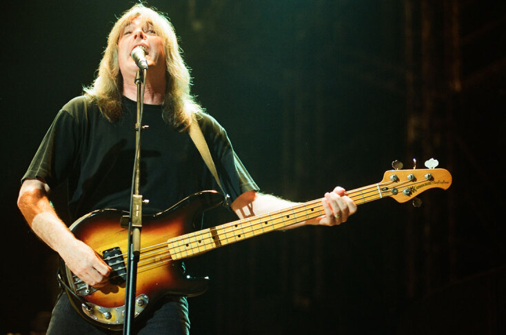 Ο τραγουδιστής των AC/DC, Brian Johnson, κυκλοφορεί την αυτοβιογραφία του «The Lives Of Brian» - Ο Χρήστος Κισατζεκιάν θυμάται την ιστορική συναυλία στο γήπεδο Wembley το 2000