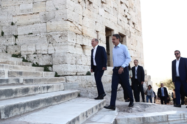 Στην Ακρόπολη Κυριάκος Μητσοτάκης και Όλαφ Σολτς