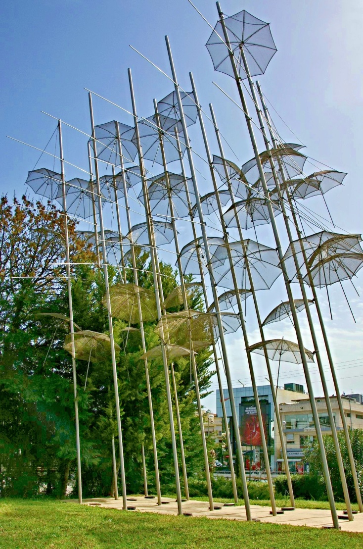 Oμπρέλες, είσοδος Δήμου Φιλοθέης Ψυχικού